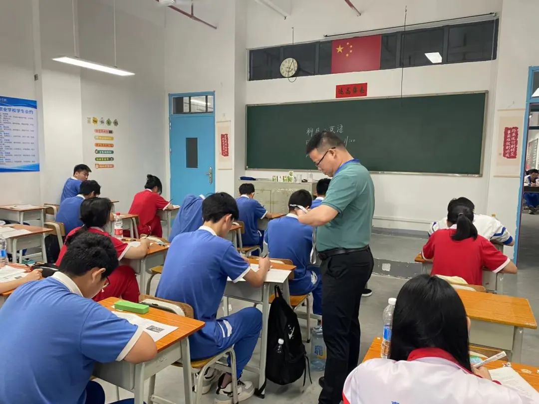 凝心聚力春風勁，蓄勢待發(fā)正當時 | 2023-2024學年第二學期高考班期中考試圓滿結束